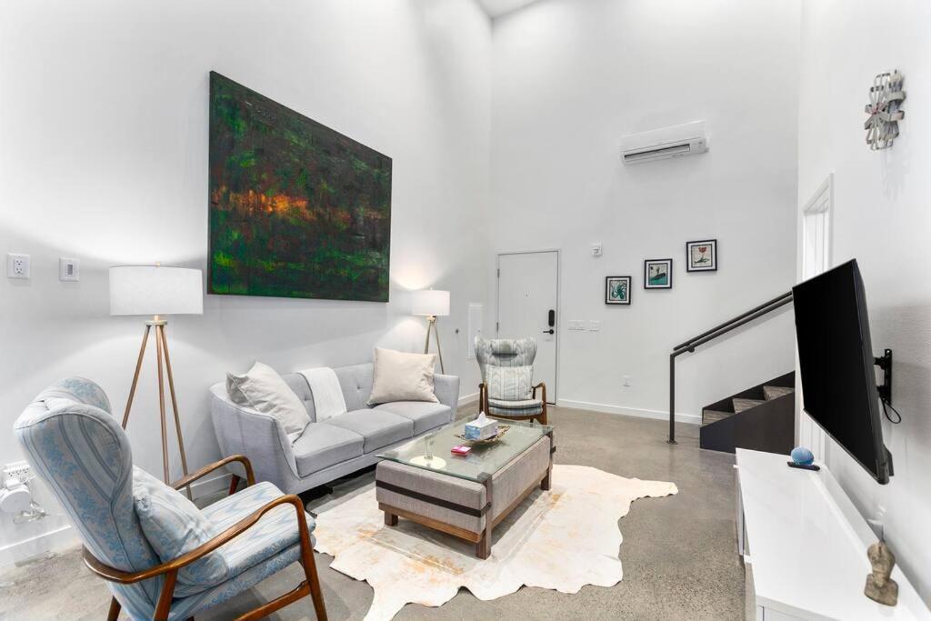 Airy And Open Corner Loft - 92 Walkscore ريدموند المظهر الخارجي الصورة