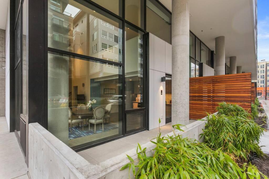 Airy And Open Corner Loft - 92 Walkscore ريدموند المظهر الخارجي الصورة